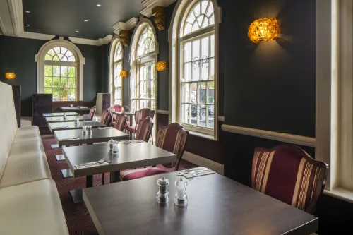London Croydon Aerodrome Hotel, BW Signature Collection Dining Photos