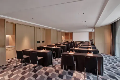 Hyatt Centric Zhongshan Park Shanghai Business Facilities Photos