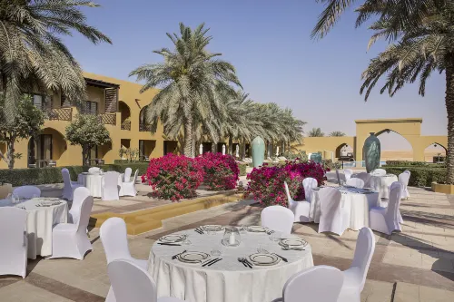 Aldhafra Resort, Vignette Collection by IHG تناول الطعام Photos