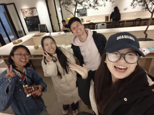 Hi Cozy International Youth Hostel (Nanjing East Road And The Bund) Photos