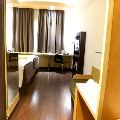 Tamarin Hotel Jakarta Manage by Vib Hospitality Management Kamar Photos