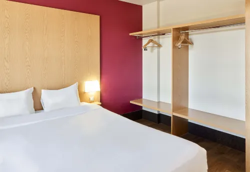 B&B HOTEL near Disneyland® Paris Zimmer Photos