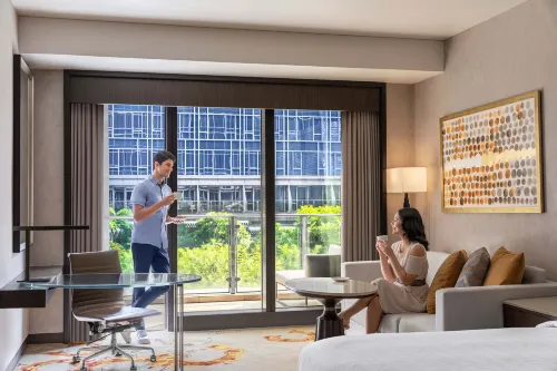 Sheraton Manila Hotel at Newport World Resorts Rooms Photos