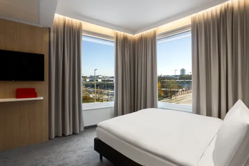 Holiday Inn Express Munich City West Rooms Photos