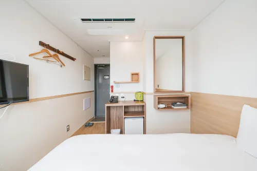 Kenny Stay Jeju Seogwipo Kamar Photos