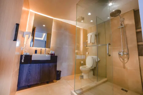 J4 Hotels Legian Kamar Photos