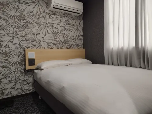 Hotel Shin-Imamiya Kamar Photos