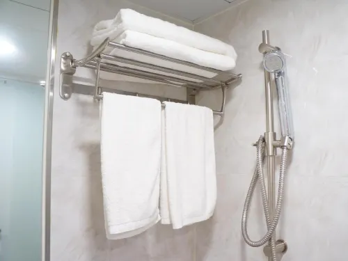 Hong Kong Budget Hostel Rooms Photos