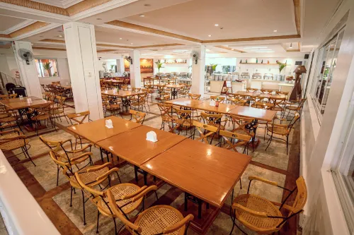 Whiterock Beach Hotel and Waterpark Restauration Photos