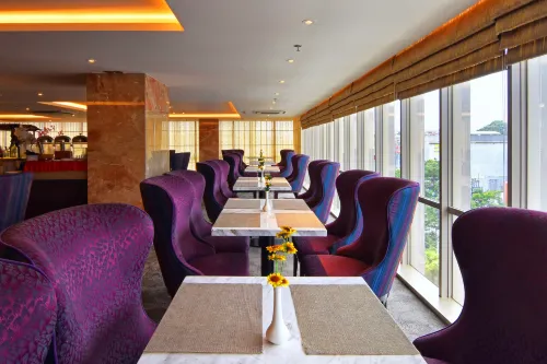 Louis Kienne Hotel Pandanaran Ristorazione Photos