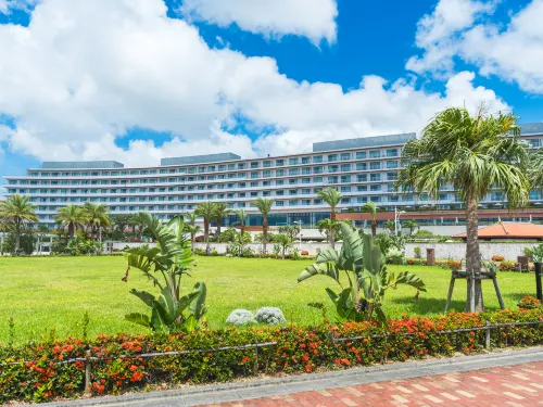 Hilton Okinawa Chatan Resort Exterior Photos
