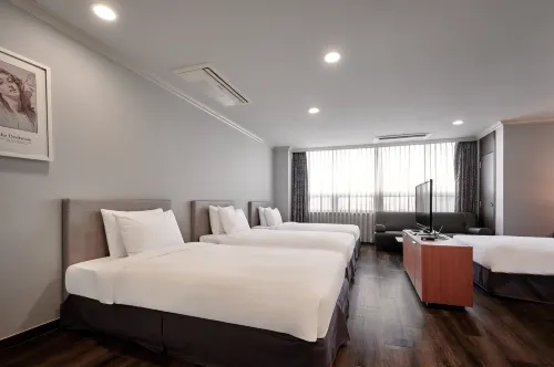 Ramada Hotel & Suites by Wyndham Seoul Namdaemun Rooms Photos