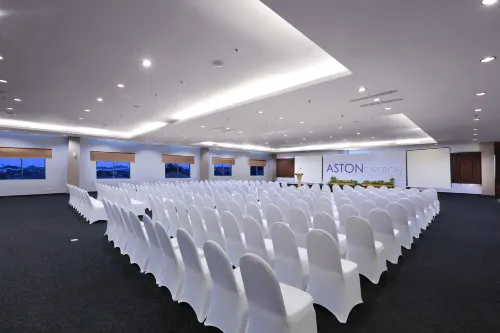 ASTON Cirebon Hotel & Convention Center Fasilitas Bisnis Photos