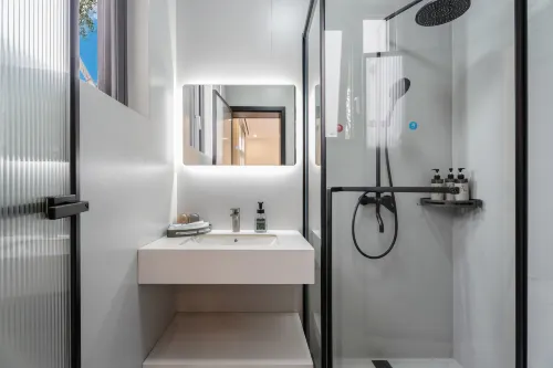 Camellia Residence Kamar Photos
