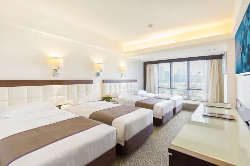 Regal Oriental Hotel Photos