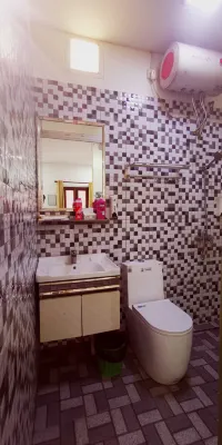 We House Guest House Kamar Photos