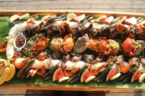 Las Casas Filipinas de Acuzar Makanan Photos