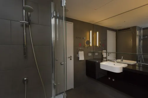 Adina Apartment Hotel Berlin Hackescher Markt Rooms Photos