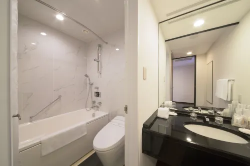 ANA Crowne Plaza Osaka Kamar Photos