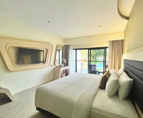 Amora Beach Resort Phuket Номера Photos