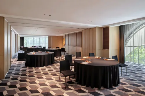 Hyatt Centric Zhongshan Park Shanghai Business Facilities Photos