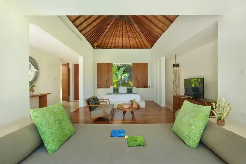 Candi Beach Resort & Spa Kamar Photos
