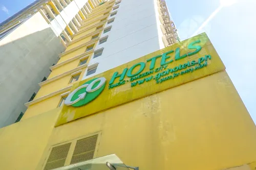 Go Hotels Timog Exterior Photos