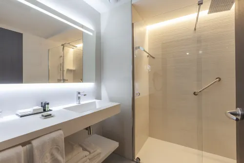 Hotel Liabeny Rooms Photos