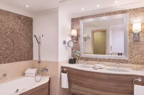 JA Palm Tree Court, Dubai Номера Photos