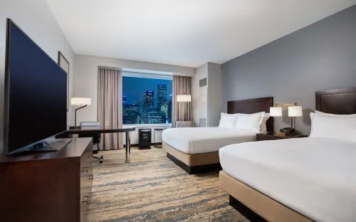 Hilton Americas - Houston Chambres Photos