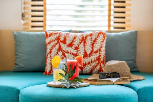 Outrigger Surin Beach Resort Номера Photos
