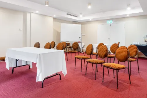 Quality Hotel Ambassador Perth Business Photos