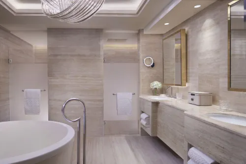 The St. Regis Jakarta Kamar Photos