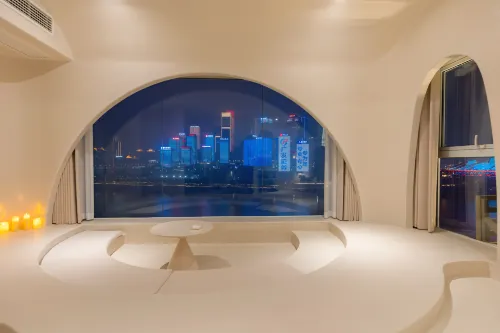 Moon· Guang Jiangjing Guest House (Jiefangbei Hongyadong Branch) Featured Photos