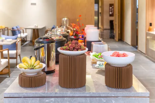 Qianna Hotel (Wuchang Railway Station Dingziqiao Subway Station) Dining Photos