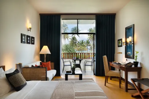 The Blue Water - Geoffrey Bawa Heritage - City Resort Hotel Huoneet Photos
