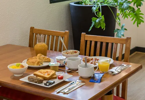B&B Hotel Rouen Centre Rive Gauche Ăn uống Photos