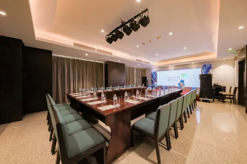 Green Beach Hotel Nha Trang Business Photos