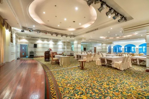 Royal Benja Hotel Geschäftseinrichtungen Photos