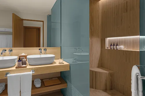 Hilton Cancun Mar Caribe All-Inclusive Resort Rooms Photos