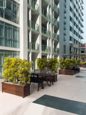 Luxury hotel near City of Dreams Solaire NAIA MOA- City of bridge Allmänna utrymmen Photos
