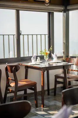 CHARM HILL SAPA HOTEL Restauration Photos