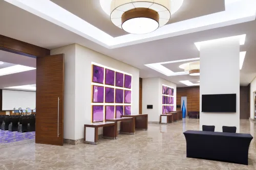 Mövenpick Hotel Jumeirah Beach Business Photos