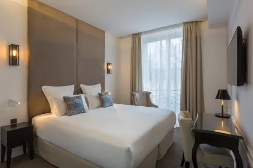 Hotel La Comtesse Tour Eiffel Featured Photos