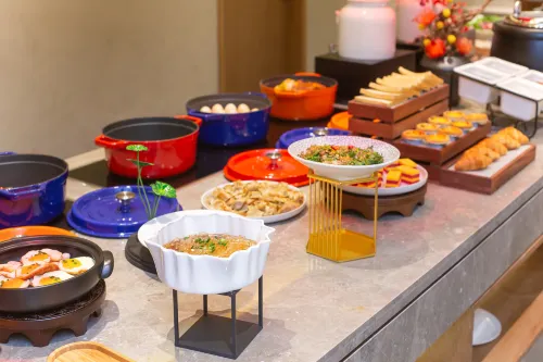 Qianna Hotel (Wuchang Railway Station Dingziqiao Subway Station) Dining Photos