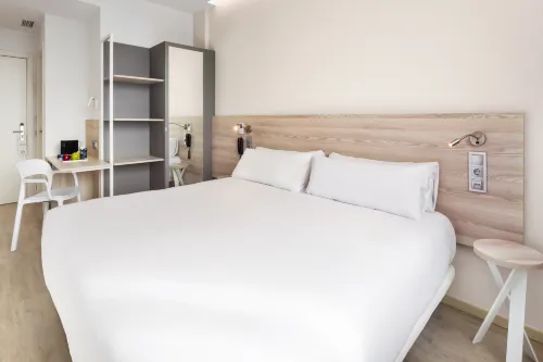 B&B HOTEL Murcia Camere Photos