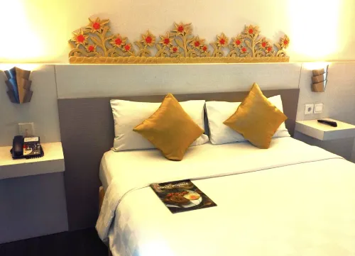 All Nite & Day Hotel Yogyakarta - Gejayan Kamar Photos