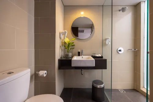 J4 Hotels Legian Kamar Photos