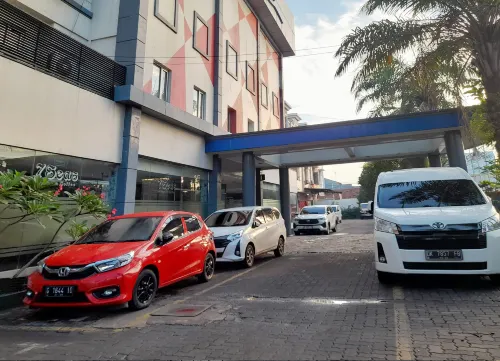 Hotel Marlin Pekalongan managed by DAFAM Espaces publics Photos