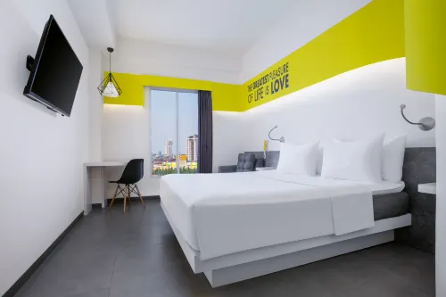 Yello Hotel Jemursari Kamar Photos